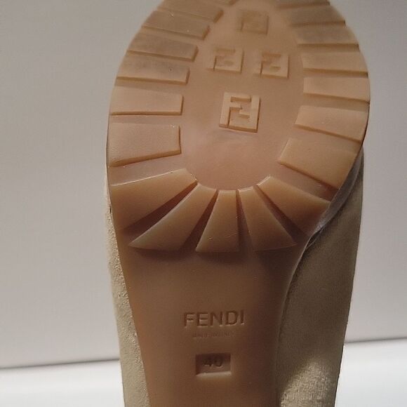Fendi Suede Nubuck Stilleto Platform Pumps SZ 40 - Picture 12 of 14